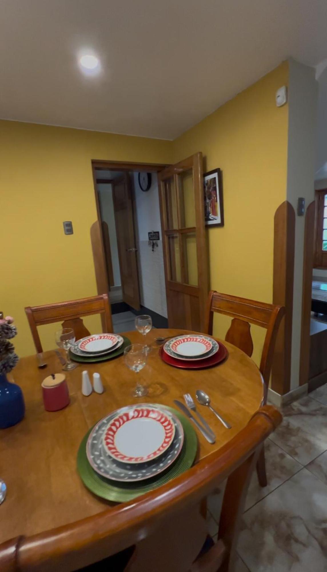 Casa Tranquila Con Jacuzzi Y Cama King Spacious House With A King-size Bed And Jacuzzi, In A Good Location Сasa de vacaciones